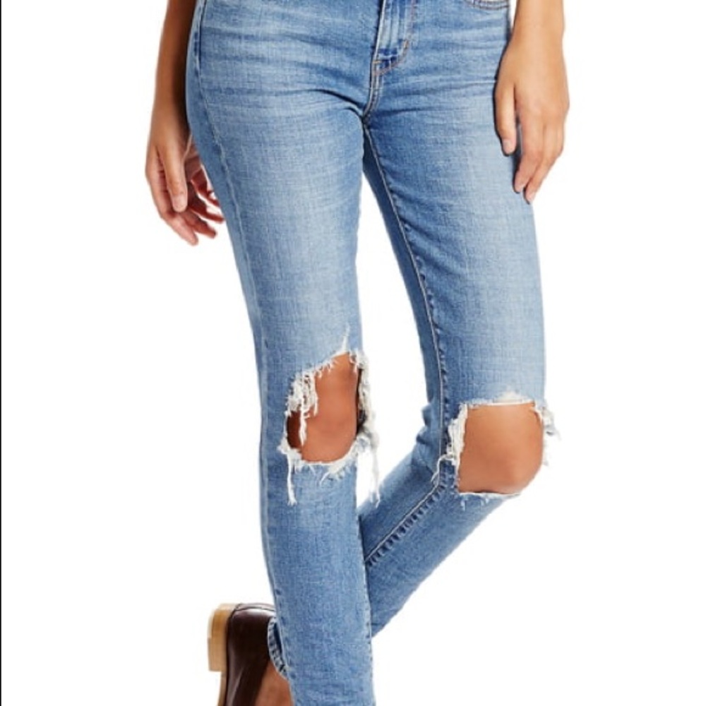 Vintage Levi’s skinny 421 distressed jeans
